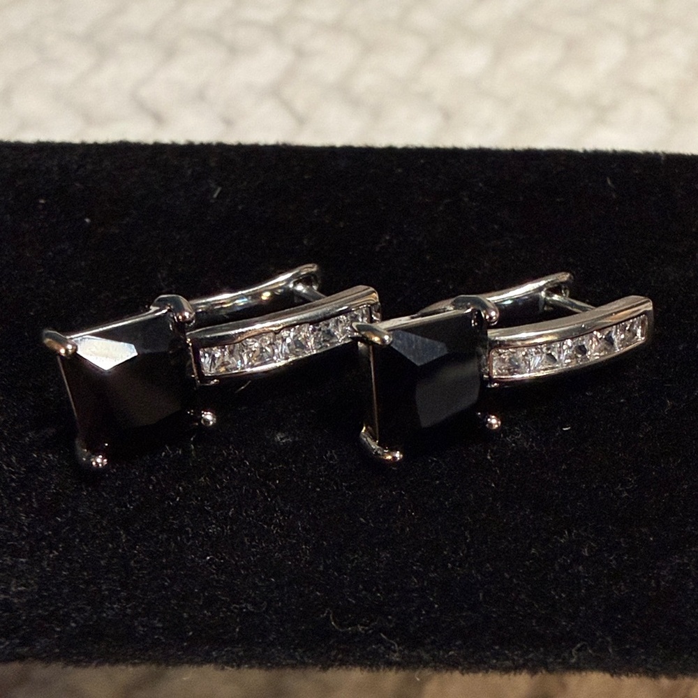 Pretty Bird White Gold Plated Black and Clear Stone Earrings